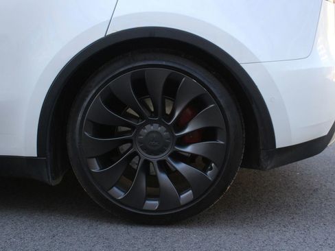 Used 2021 Tesla Model Y Performance AWD/4WD image 9