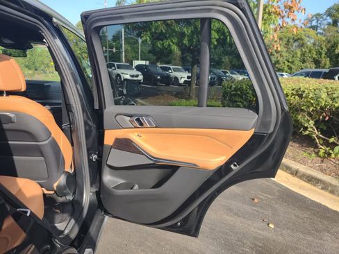 Used 2026 BMW X5 xDrive40i w/ Climate Comfort Package image 15
