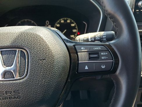 Used 2024 Honda Pilot EX-L image 23