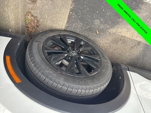 Used 2023 Honda CR-V Sport Touring image 8