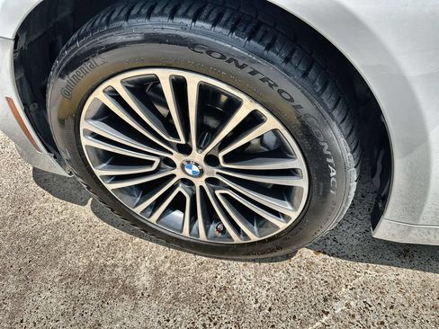 Used 2017 BMW 530i RWD image 12