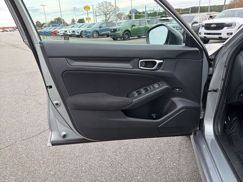 Used 2025 Honda Civic Sport image 12