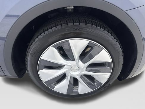 Used 2023 Tesla Model Y Long Range AWD/4WD image 82