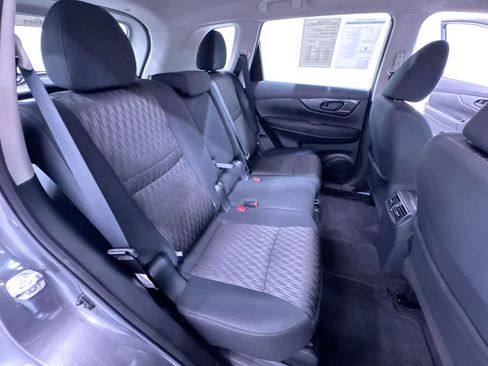 Used 2020 Nissan Rogue S FWD image 38