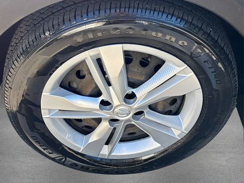 Used 2021 Nissan Kicks S image 11