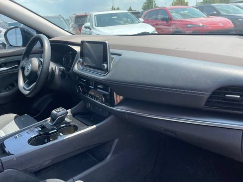 Used 2021 Nissan Rogue SV FWD image 31