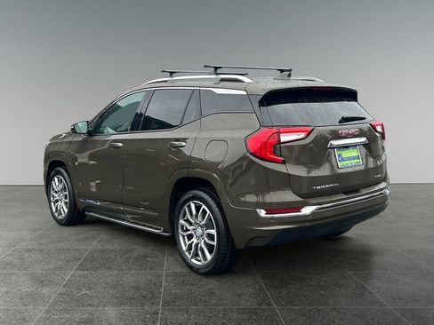 Used 2024 GMC Terrain Denali w/ Denali Premium Package image 5