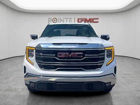Used 2025 GMC Sierra 1500 SLT AWD/4WD image 2