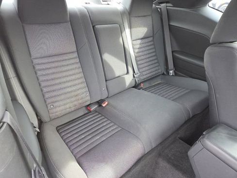 Used 2013 Dodge Challenger SXT image 21