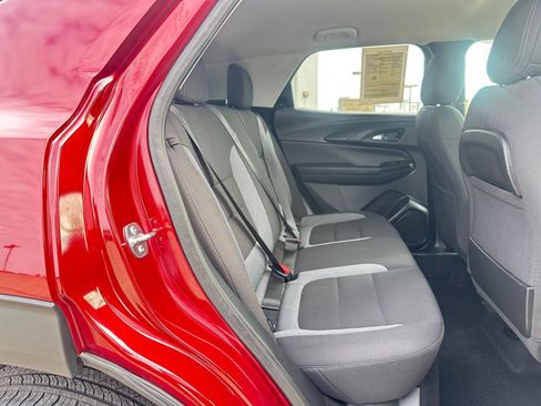 Used 2025 Chevrolet TrailBlazer LT image 39
