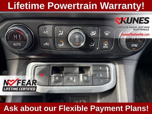 Used 2020 GMC Acadia SLE w/ Driver Convenience Package image 20