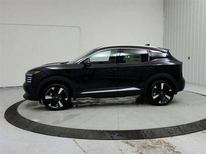 New 2025 Nissan Kicks SR