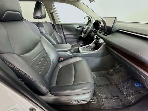 Certified 2023 Toyota RAV4 Limited AWD/4WD image 30