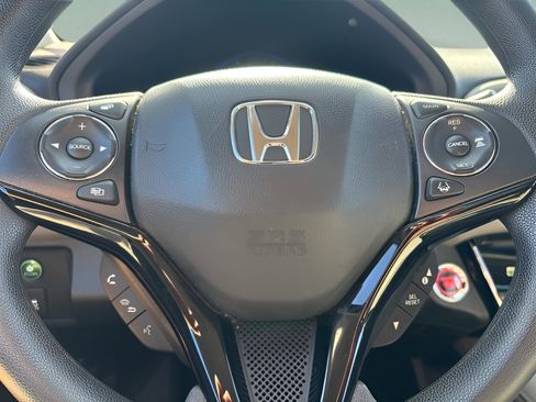 Used 2021 Honda HR-V EX image 31