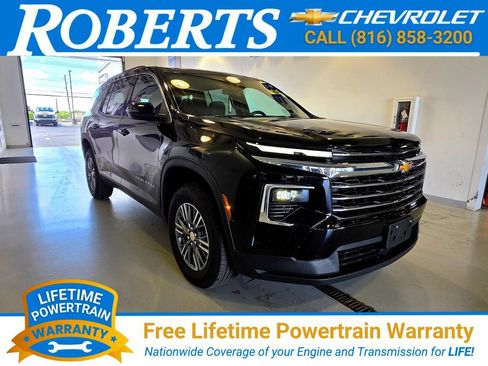 Used 2026 Chevrolet Traverse LT AWD/4WD image 1
