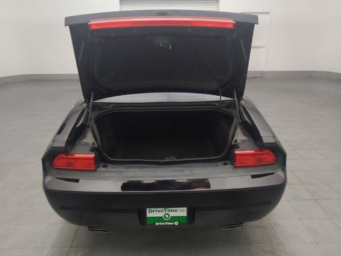 Used 2014 Dodge Challenger SXT RWD image 29