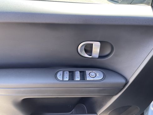 Used 2024 Hyundai Ioniq 5 SEL RWD image 17