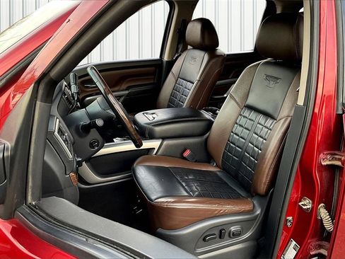 Used 2018 Nissan Titan Platinum Reserve image 22