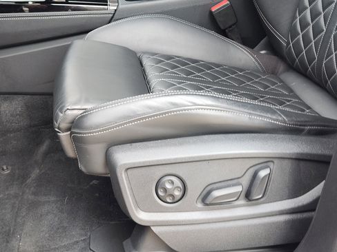 Used 2022 Audi SQ5 Prestige w/ Prestige Package image 30