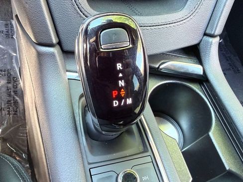 Used 2025 Cadillac XT5 Premium Luxury w/ Technology Package AWD/4WD image 26