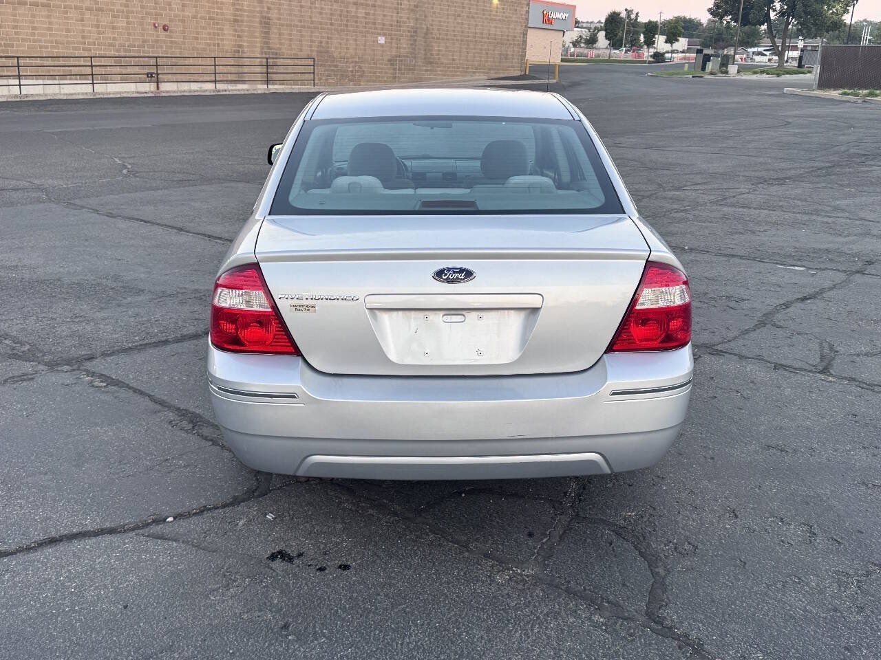 Used 2005 Ford Five Hundred SE FWD image 6
