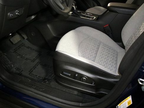 Used 2023 Chevrolet Equinox LS w/ LS Convenience Package image 24