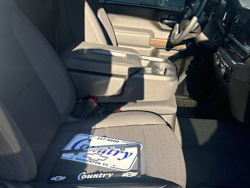 Used 2024 Chevrolet Silverado 2500 LT image 10