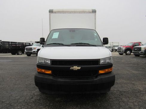 Used 2020 Chevrolet Express 3500 image 8