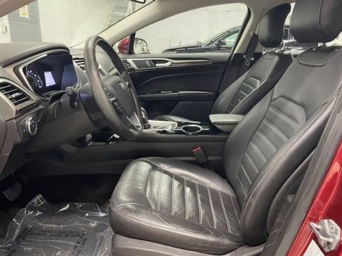 Used 2013 Ford Fusion SE image 19