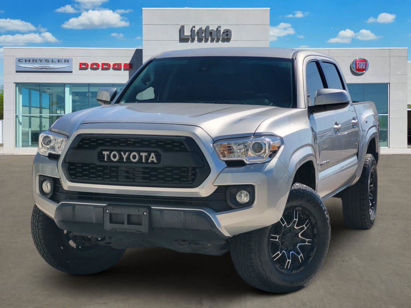 Used 2023 Toyota Tacoma SR5 RWD image 1