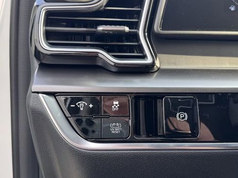 New 2025 Kia Sportage EX image 23