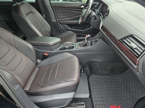 Used 2023 Volkswagen Jetta GLI Autobahn image 15