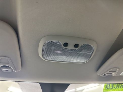 Used 2014 Dodge Journey SXT w/ Flexible Seating Group image 41