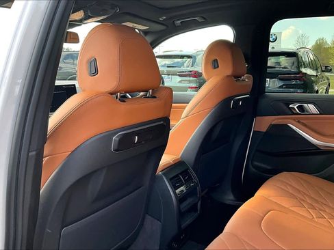 Used 2024 BMW X5 xDrive40i w/ Parking Assistance Package image 22