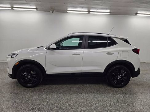 Used 2024 Buick Encore GX Sport Touring AWD/4WD image 9