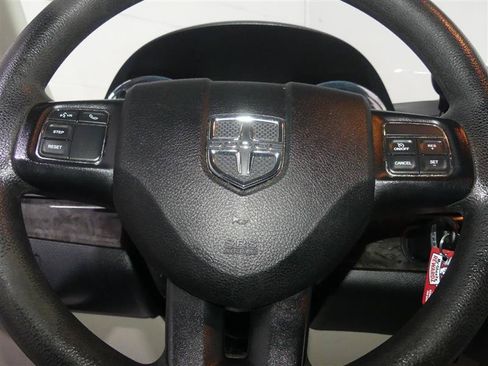 Used 2019 Dodge Grand Caravan SE w/ UConnect Hands-Free Group FWD image 28