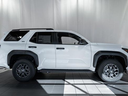 New 2026 Toyota 4Runner SR5 image 3