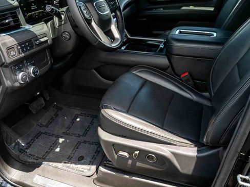 Used 2024 GMC Yukon Denali AWD/4WD image 11