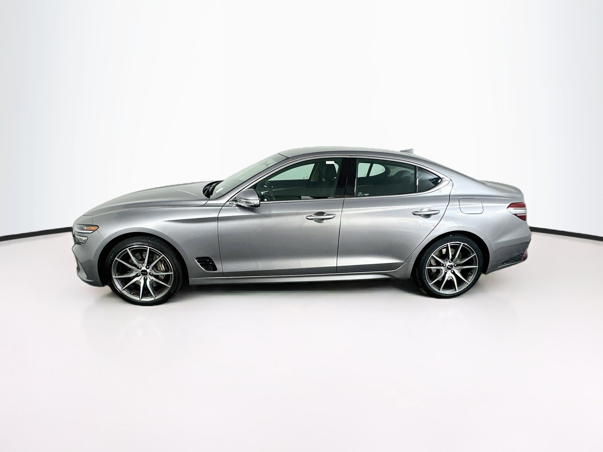 Used 2026 Genesis G70 2.5T RWD image 4