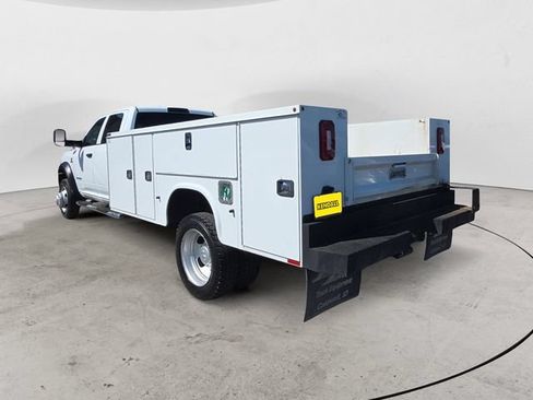 Used 2022 RAM 5500 Tradesman w/ Chrome Appearance Group AWD/4WD image 7