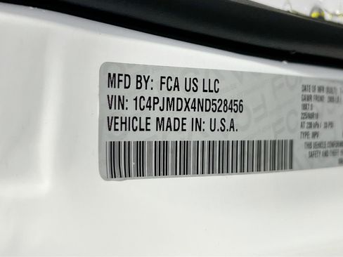 Used 2022 Jeep Cherokee Limited image 31