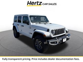 Used 2025 Jeep Wrangler Unlimited Sahara AWD/4WD video 1