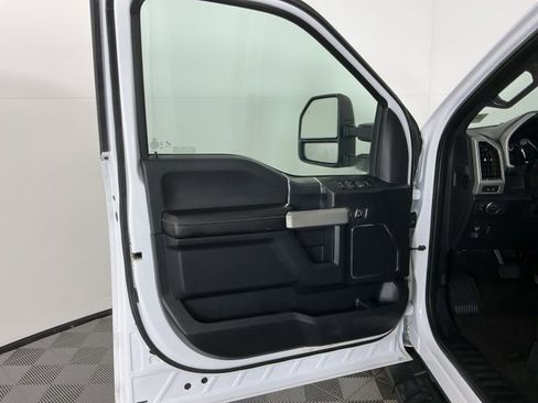 Used 2020 Ford F150 Lariat w/ Equipment Group 502A Luxury image 13