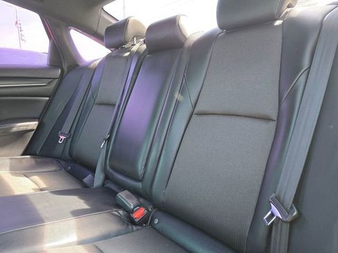 Used 2018 Honda Accord Sport image 9