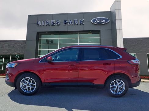 Used 2023 Ford Edge SEL w/ Convenience Package image 4