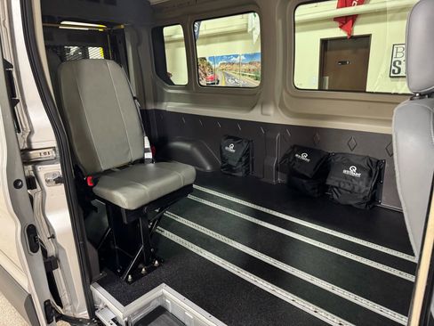 Used 2018 Ford Transit 250 148 Medium Roof image 30