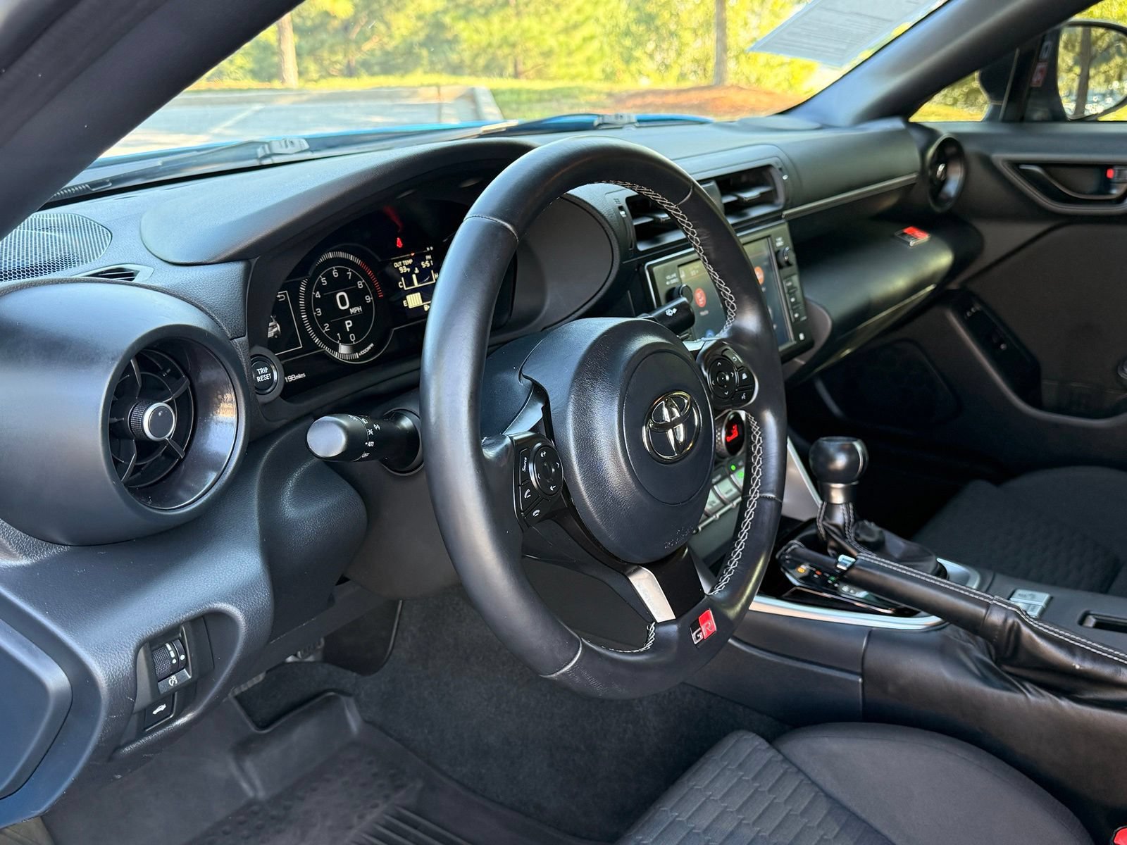 Used 2023 Toyota GR86 w/ ALL Weather Mat Package (TMS) RWD image 22