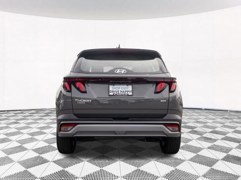 Used 2025 Hyundai Tucson SE AWD/4WD image 9