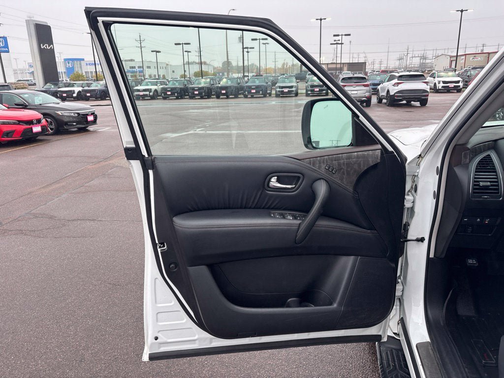 Used 2021 Nissan Armada Platinum w/ Captain's Chairs Package AWD/4WD image 11