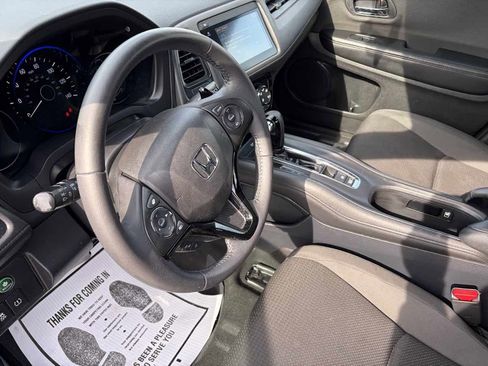 Used 2019 Honda HR-V Sport image 12